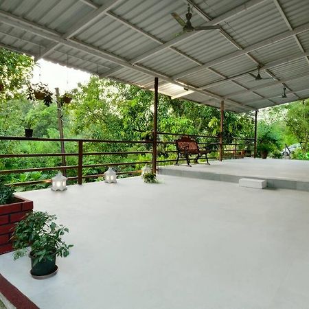 Lobville Homestay Карджат Екстер'єр фото