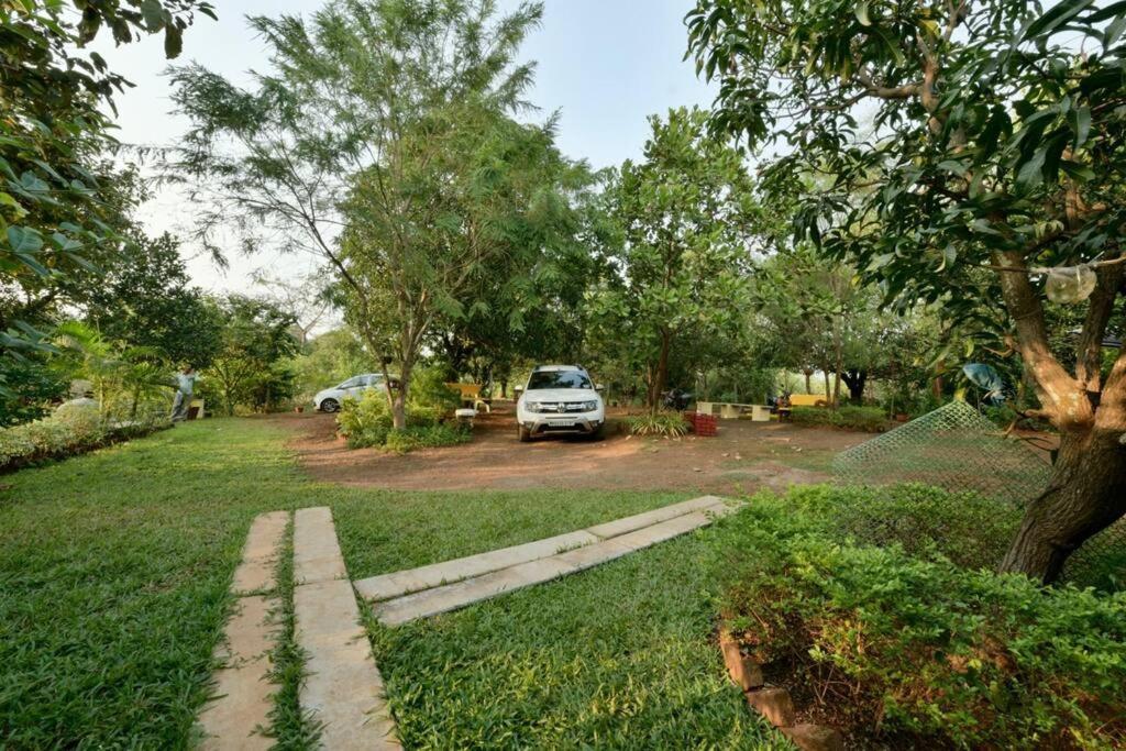 Lobville Homestay Карджат Екстер'єр фото